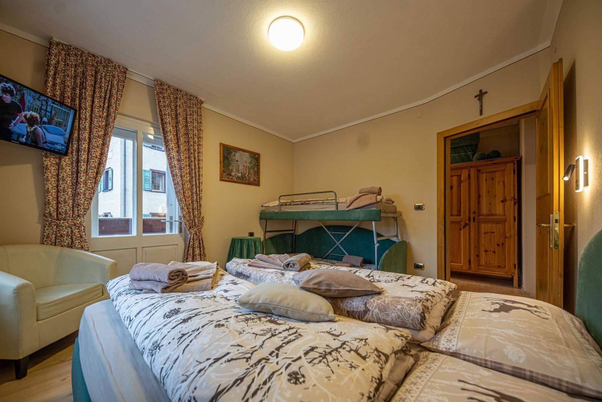 Maison Ostaria Myholidayลีวินโญ ภายนอก รูปภาพ